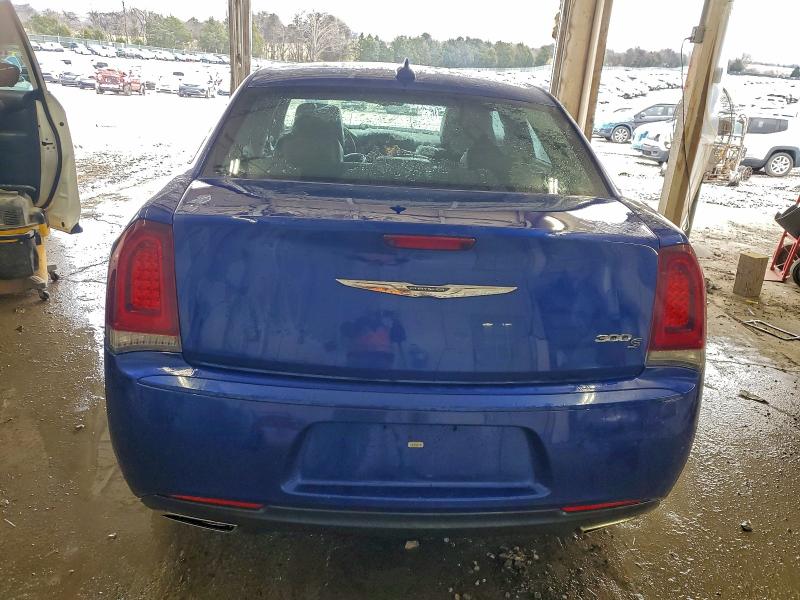 Photo 6 from auction – 2019 CHRYSLER 300 S with VIN 2C3CCABG4KH559669