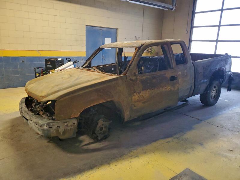 CHEVROLET SILVERADO 2003 with VIN 2GCEK19T831236942 - Photo from auction