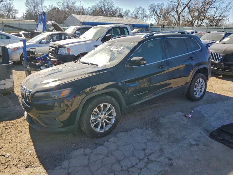 JEEP CHEROKEE L 2019 with VIN 1C4PJLCB4KD285467 - Photo from auction