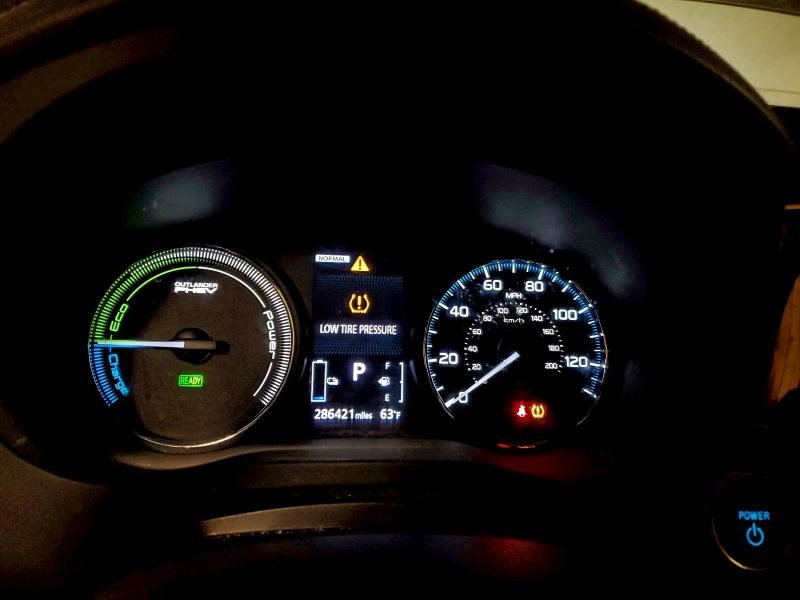 Photo 9 from auction – 2018 MITSUBISHI OUTLANDER with VIN JA4J24A5XJZ050542