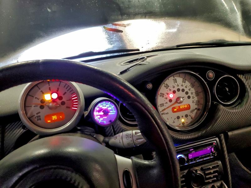 Photo 9 from auction – 2003 MINI COOPER S with VIN WMWRE33433TD71987