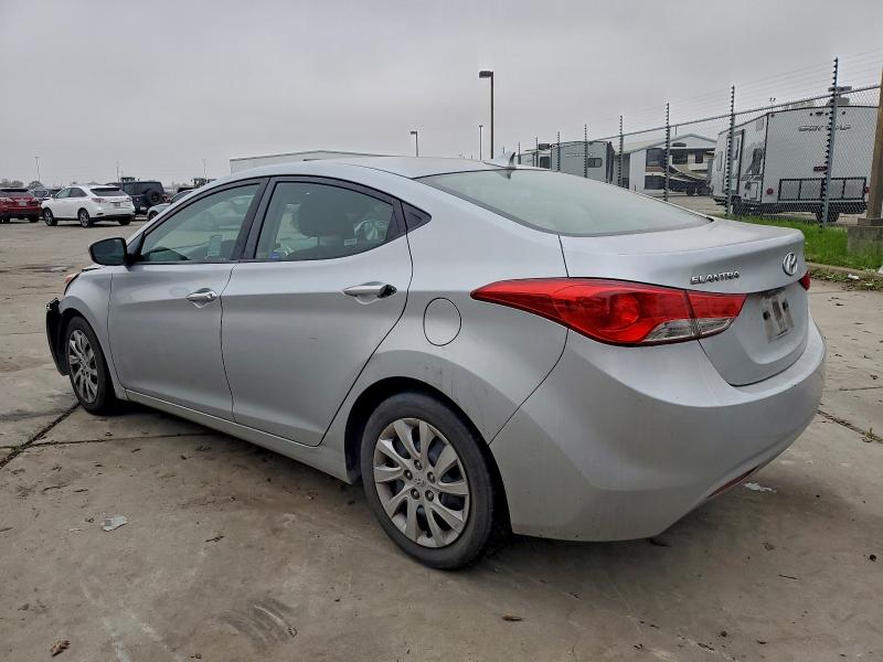 Photo 2 from auction – 2012 HYUNDAI ELANTRA GL with VIN 5NPDH4AE3CH127876