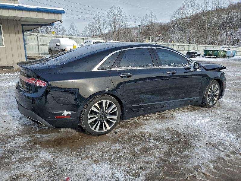Photo 3 from auction – 2017 LINCOLN MKZ RESERV with VIN 3LN6L5FC5HR615778