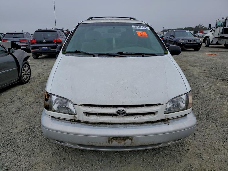 Photo 5 from auction – 2000 TOYOTA SIENNA LE with VIN 4T3ZF13C7YU243233