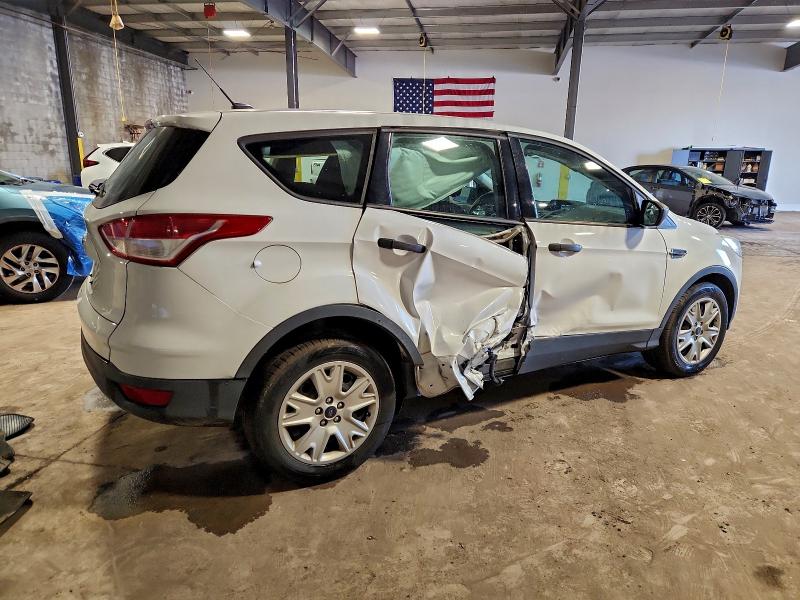 Photo 3 from auction – 2013 FORD ESCAPE S with VIN 1FMCU0F77DUD64917