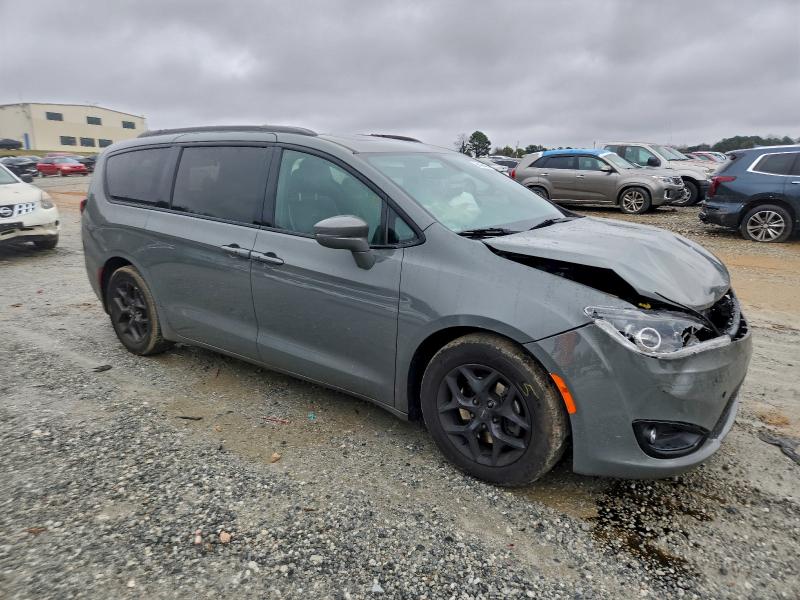 Photo 4 from auction – 2020 CHRYSLER PACIFICA L with VIN 2C4RC1GG3LR235672