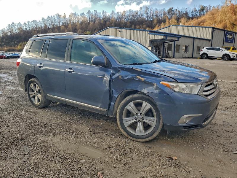 Photo 4 from auction – 2013 TOYOTA HIGHLANDER with VIN 5TDDK3EH5DS250185