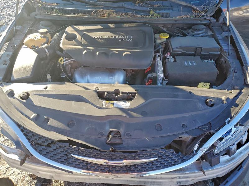 Photo 11 from auction – 2016 CHRYSLER 200 LIMITE with VIN 1C3CCCAB2GN103508