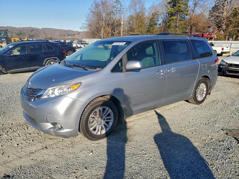 Photo 1 from auction – 2014 TOYOTA SIENNA XLE with VIN 5TDYK3DC9ES442492