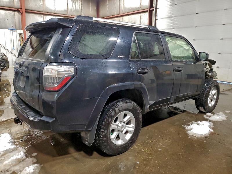 Photo 3 from auction – 2022 TOYOTA 4RUNNER SR with VIN JTEMU5JR7N6051673