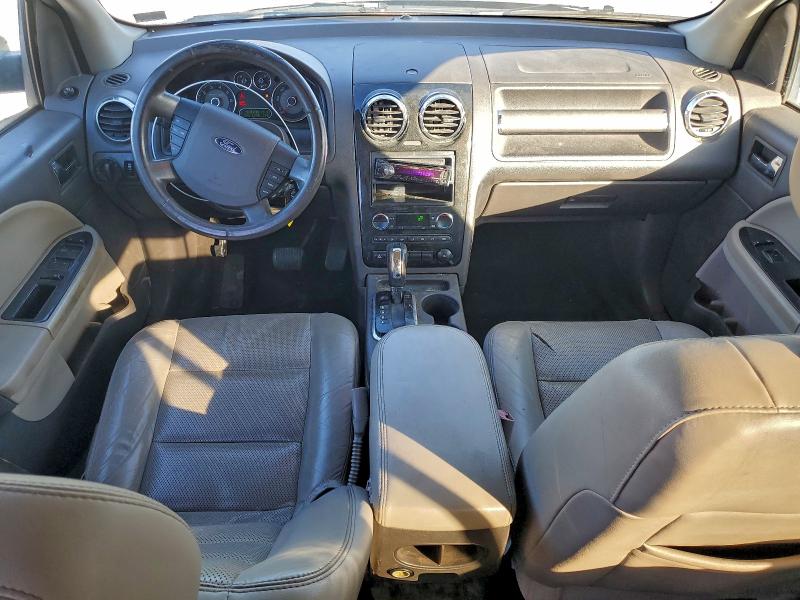 Zdjęcie 8 z aukcji – 2008 FORD TAURUS X z VIN 1FMDK02WX8GA27833