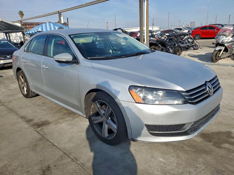 Photo 4 from auction – 2012 VOLKSWAGEN PASSAT SE with VIN 1VWBP7A35CC036319