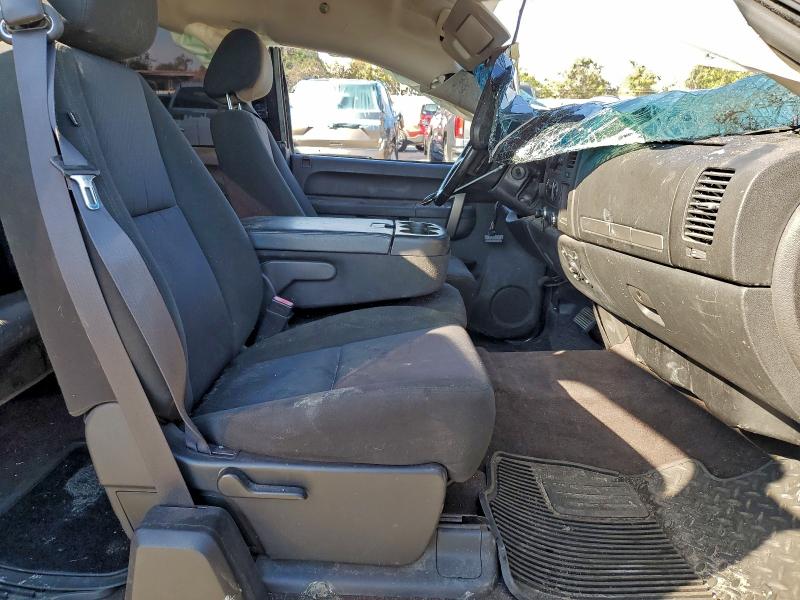 Photo 7 from auction – 2013 CHEVROLET SILVERADO with VIN 1GCRKSE73DZ142685