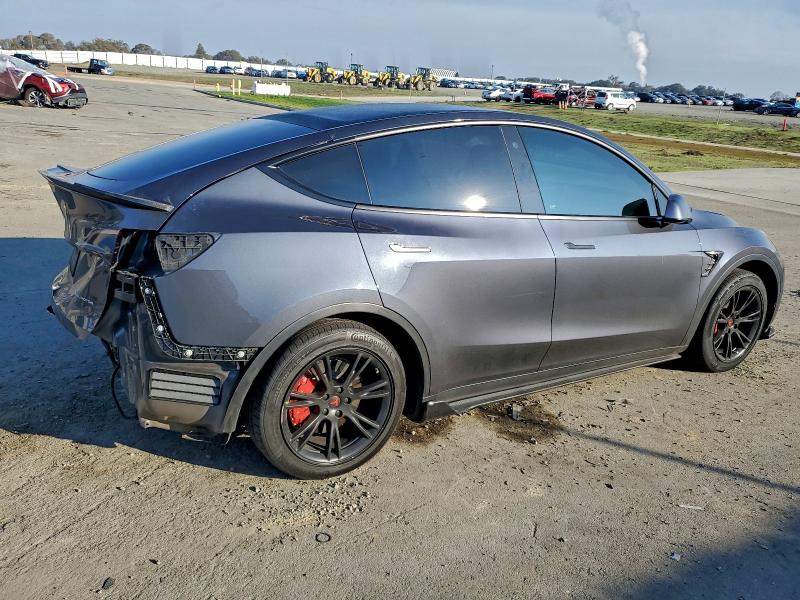 Photo 3 from auction – 2021 TESLA MODEL Y with VIN 5YJYGDEE0MF232793