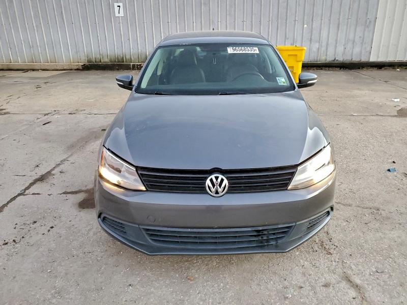 Photo 5 from auction – 2012 VOLKSWAGEN JETTA SE with VIN 3VWDP7AJ2CM342125