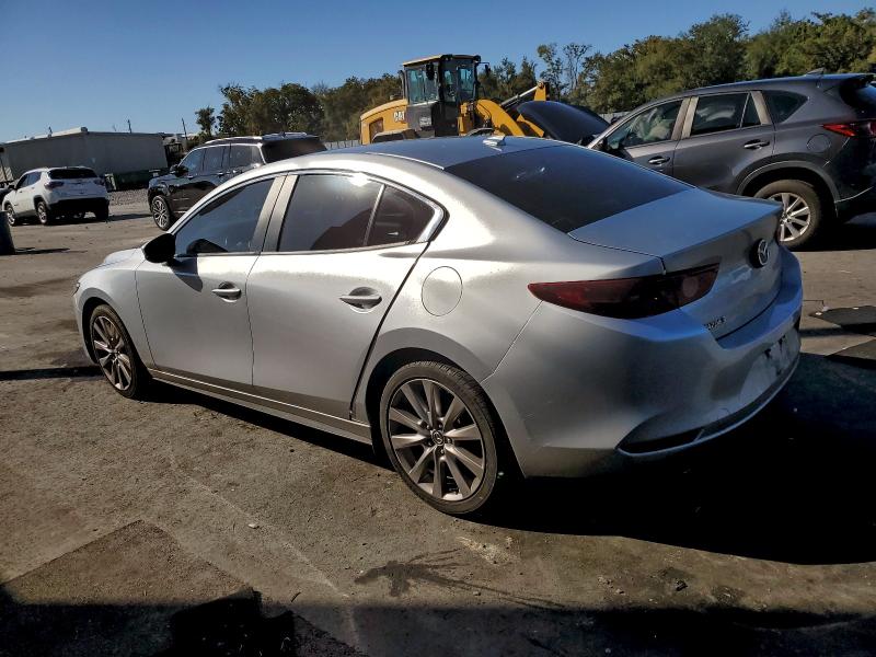 Photo 2 from auction – 2019 MAZDA 3 PREFERRE with VIN 3MZBPADL4KM113753