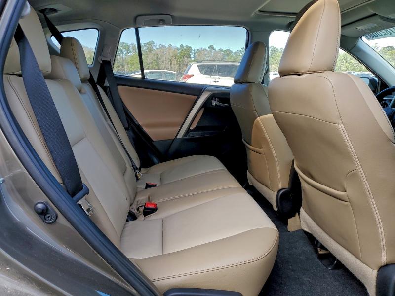 Photo 11 from auction – 2015 TOYOTA RAV4 XLE with VIN 2T3WFREV2FW164226