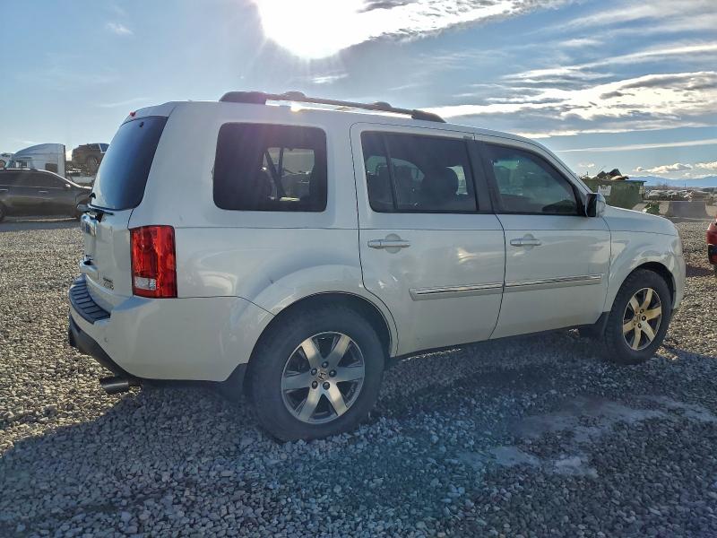 Photo 3 from auction – 2015 HONDA PILOT TOUR with VIN 5FNYF4H97FB073663