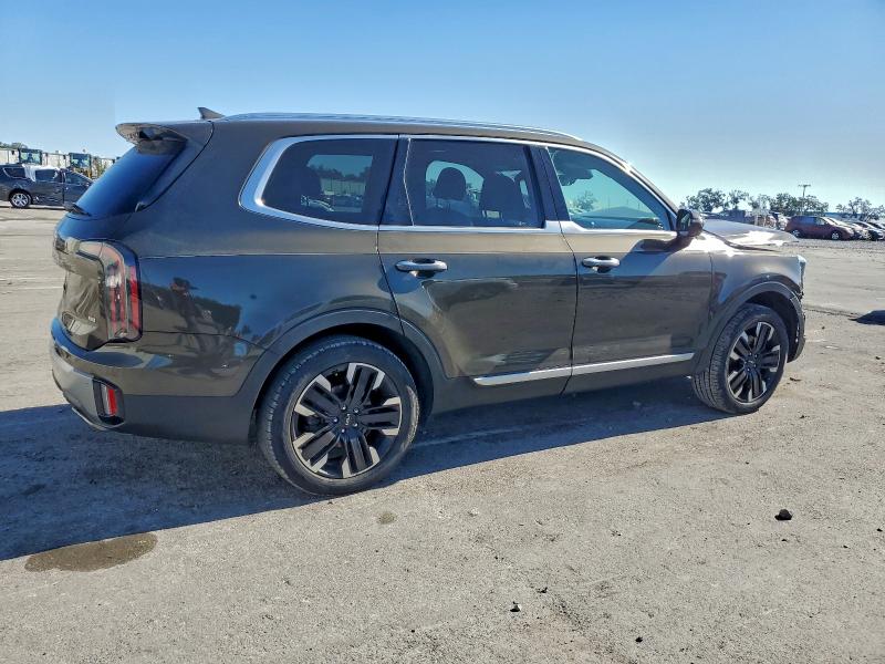 Photo 3 from auction – 2023 KIA TELLURIDE with VIN 5XYP5DGC7PG331833