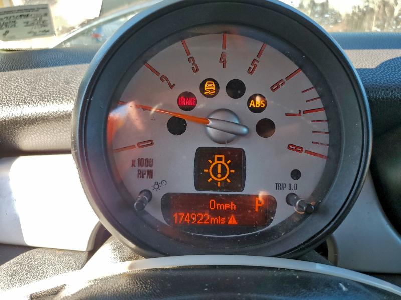 Photo 9 from auction – 2011 MINI COOPER CLU with VIN WMWZF3C54BT188728