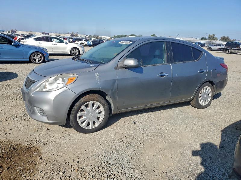 NISSAN VERSA S 2013 with VIN 3N1CN7AP0DL823512 - Photo from auction