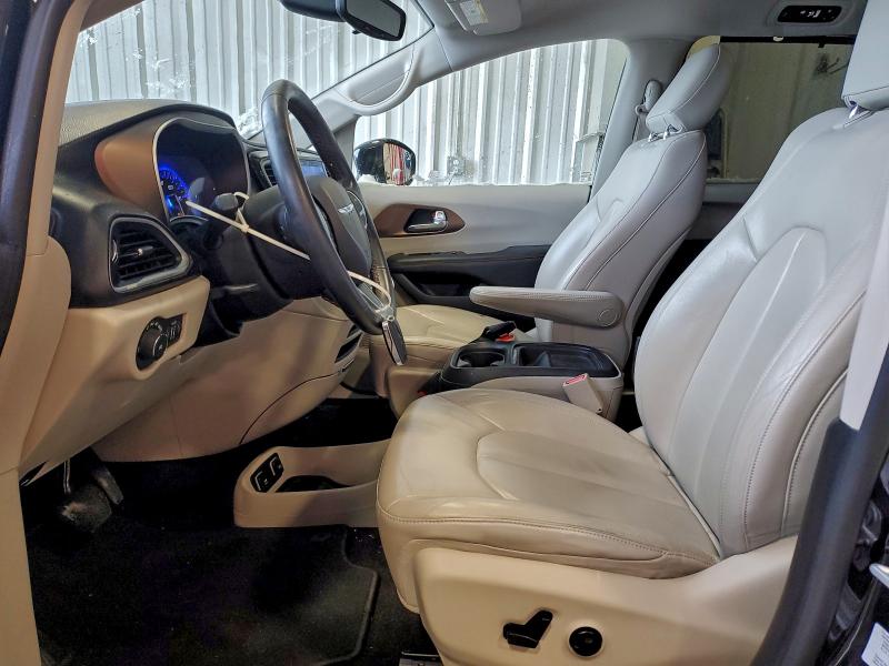 Photo 7 from auction – 2017 CHRYSLER PACIFICA T with VIN 2C4RC1BGXHR503535