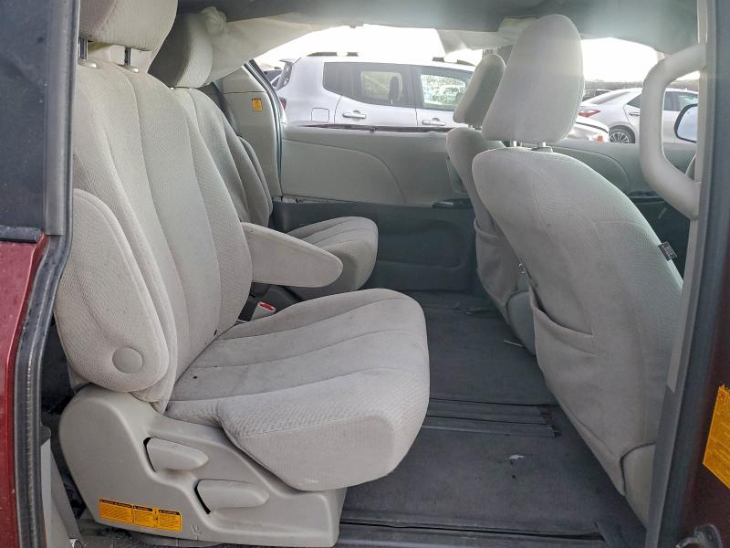Photo 11 from auction – 2011 TOYOTA SIENNA LE with VIN 5TDKK3DC3BS092536
