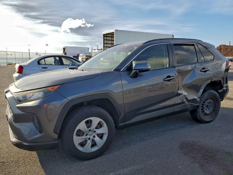 TOYOTA RAV4 LE 2019 with VIN JTMK1RFV8KD018982 - Photo from auction