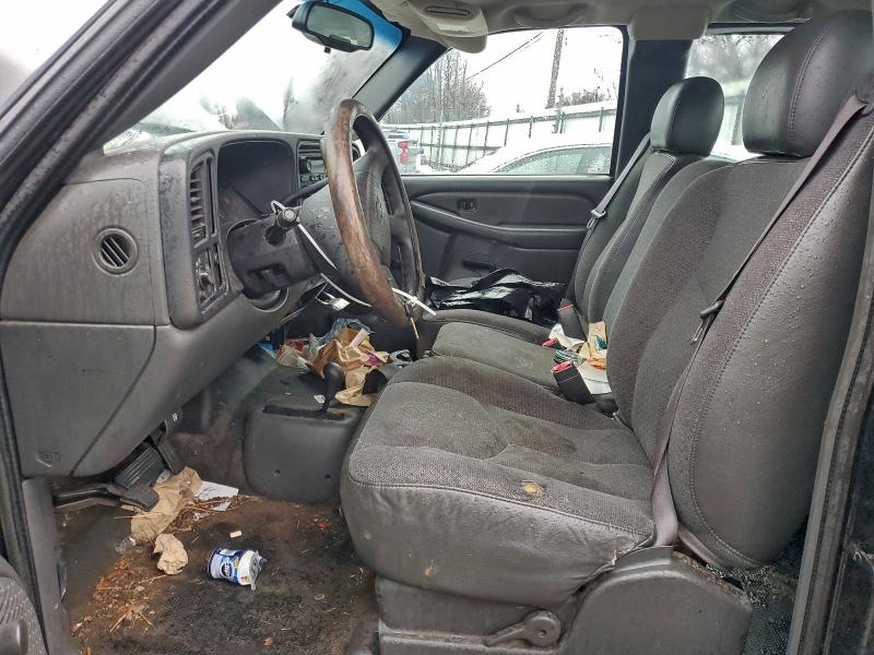 Photo 7 from auction – 2004 CHEVROLET SILVERADO with VIN 2GCEK19V241109476
