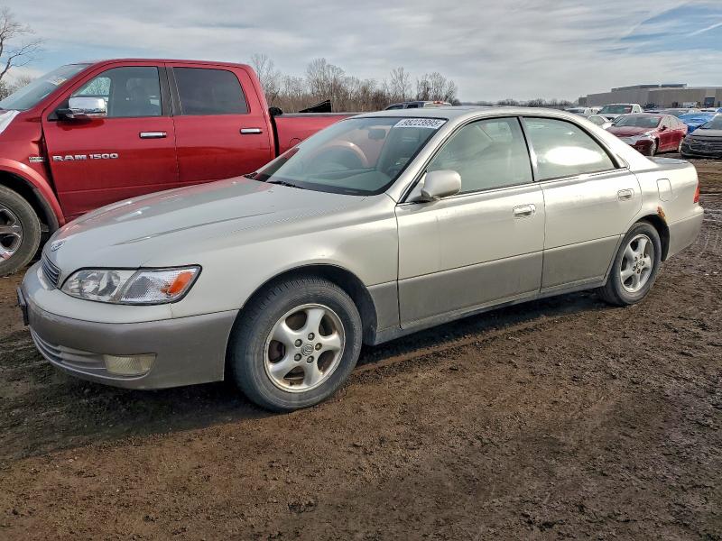 LEXUS ES 300 1998 with VIN JT8BF28G8W5034220 - Photo from auction
