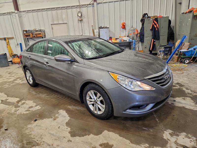 Photo 4 from auction – 2013 HYUNDAI SONATA GLS with VIN 5NPEB4AC5DH656736