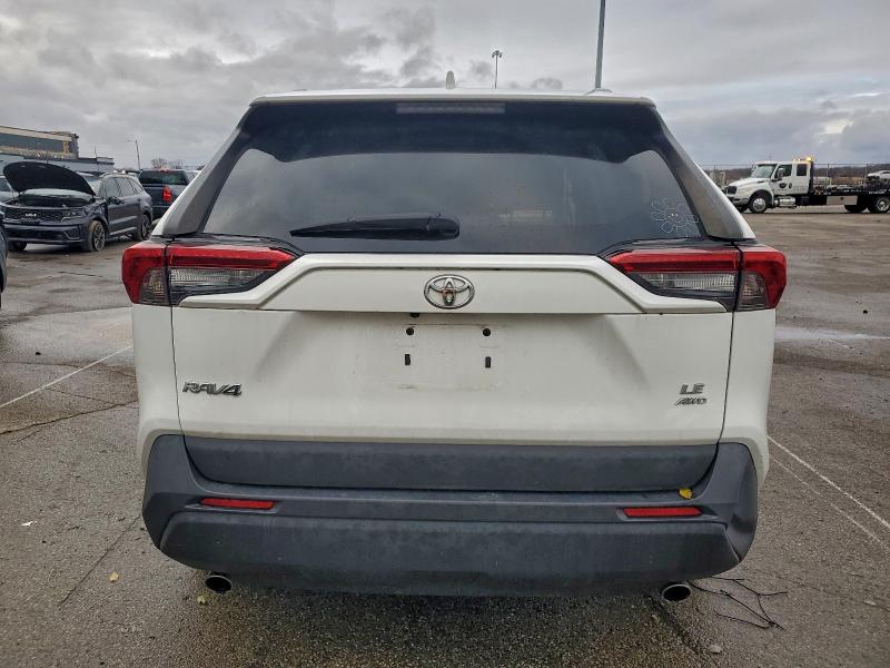 Photo 6 from auction – 2020 TOYOTA RAV4 LE with VIN 2T3F1RFV0LW123327