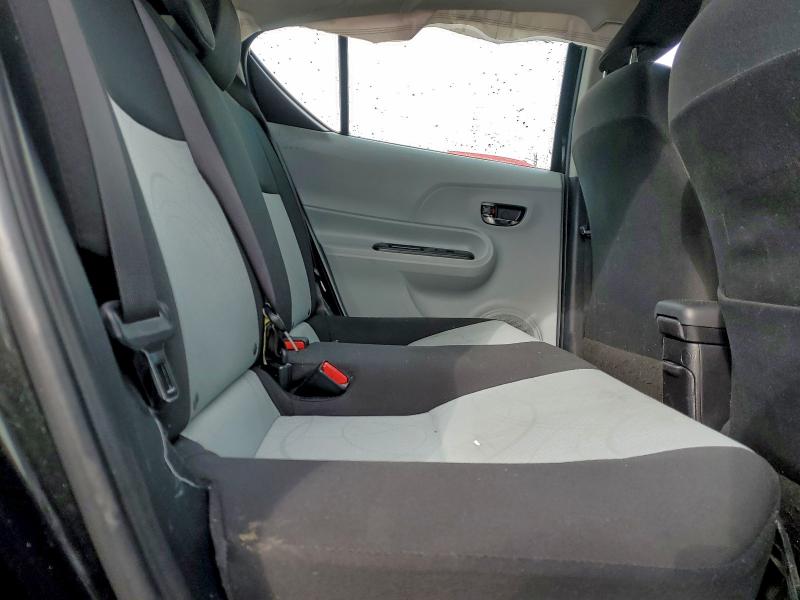 Photo 11 from auction – 2014 TOYOTA PRIUS C with VIN JTDKDTB3XE1565508