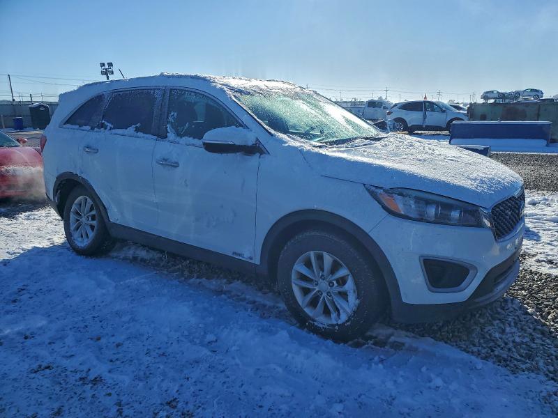 Photo 4 from auction – 2017 KIA SORENTO LX with VIN 5XYPGDA55HG218310