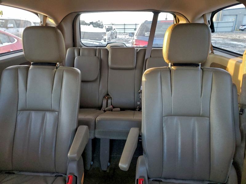 Photo 10 from auction – 2014 CHRYSLER TOWN & COU with VIN 2C4RC1BG4ER438841