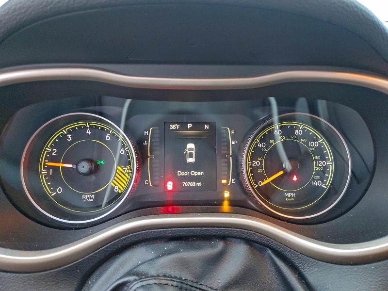 Photo 9 from auction – 2015 JEEP CHEROKEE L with VIN 1C4PJLCS1FW631209
