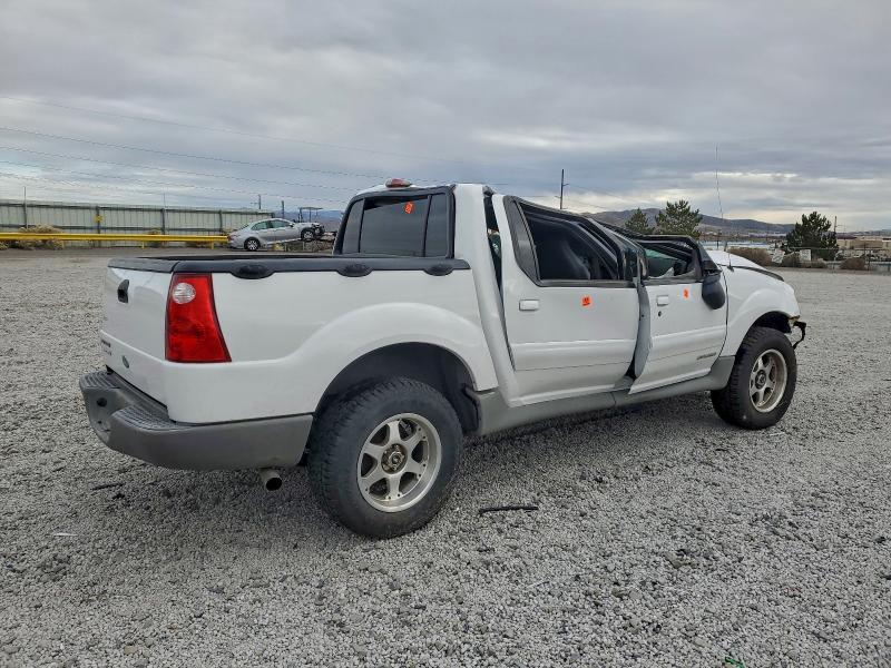 Photo 3 from auction – 2002 FORD EXPLORER S with VIN 1FMZU77E02UC38136
