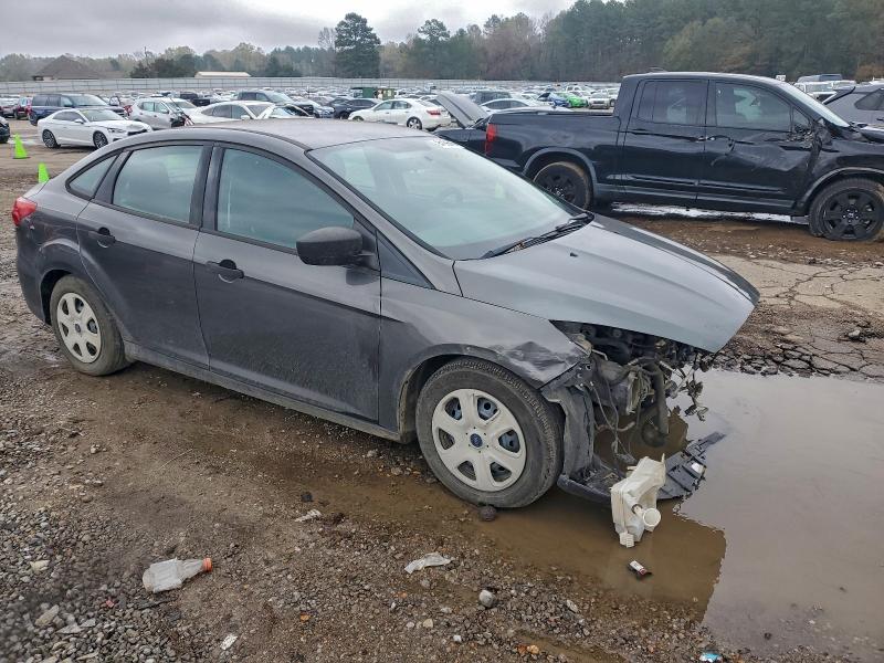 Photo 4 from auction – 2016 FORD FOCUS S with VIN 1FADP3E28GL266471