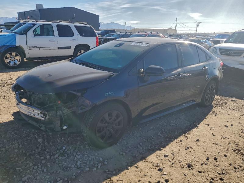 TOYOTA COROLLA LE 2022 with VIN 5YFEPMAEXNP322726 - Photo from auction