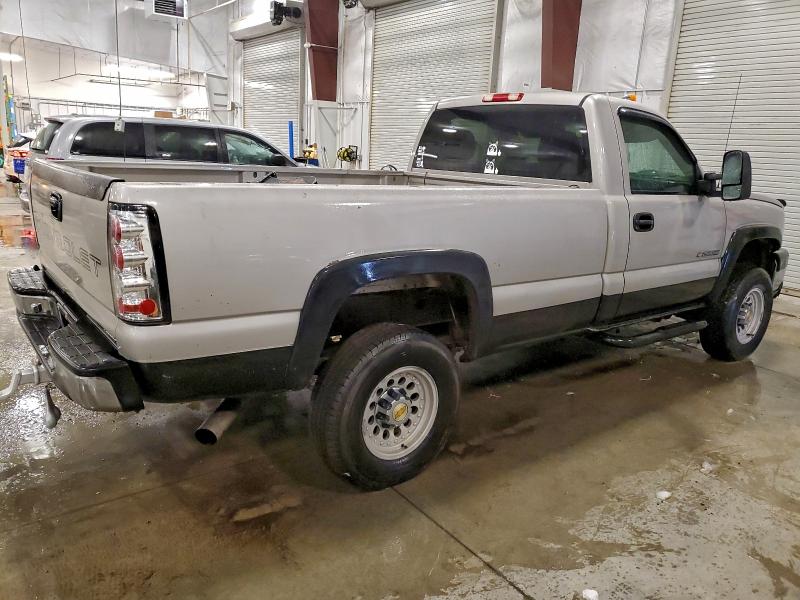 Photo 3 from auction – 2006 CHEVROLET SILVERADO with VIN 1GCHC24U26E210971