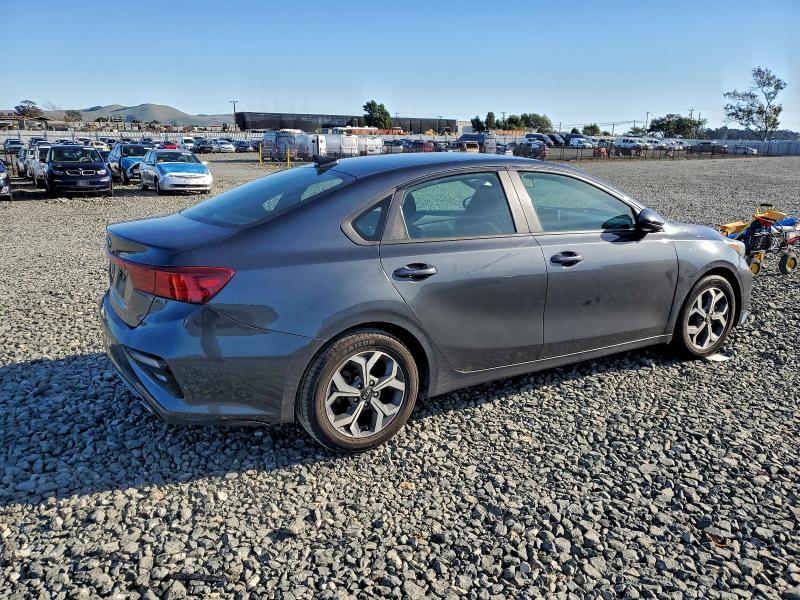 Photo 3 from auction – 2021 KIA FORTE FE with VIN 3KPF24AD6ME272837