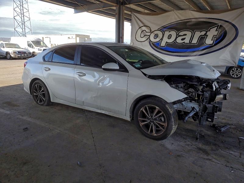 Photo 4 from auction – 2022 KIA FORTE with VIN 3KPF24AD9NE417936