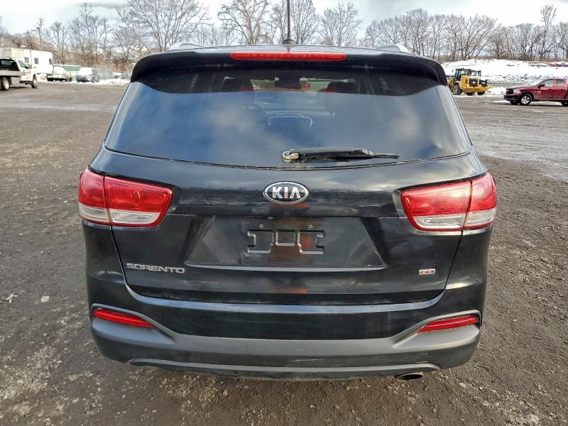 Photo 6 from auction – 2016 KIA SORENTO LX with VIN 5XYPGDA38GG165728
