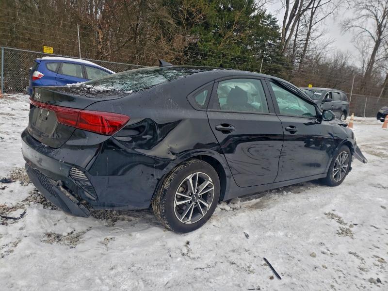 Photo 3 from auction – 2023 KIA FORTE LX with VIN 3KPF24AD5PE671386
