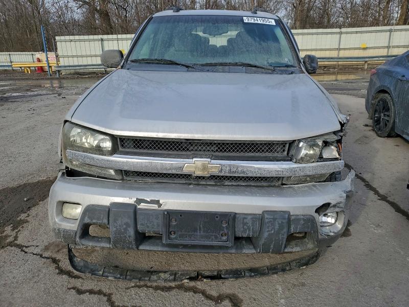 Фото 5 с аукциона – 2005 CHEVROLET TRAILBLAZE с VIN 1GNET16S856143172