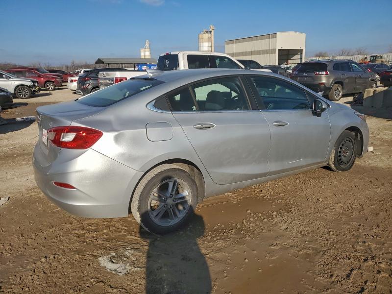 Photo 3 from auction – 2017 CHEVROLET CRUZE with VIN 1G1BE5SM7H7237085