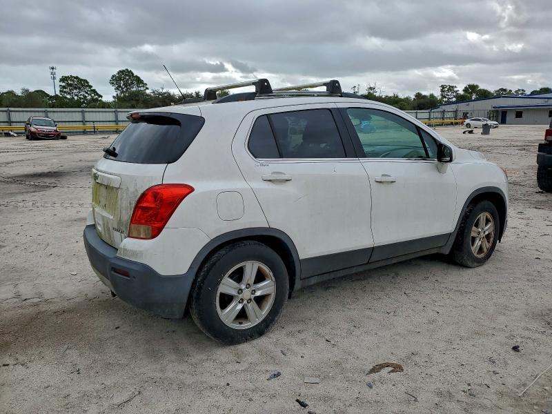 Photo 3 from auction – 2015 CHEVROLET TRAX 1LT with VIN 3GNCJLSB0FL245071