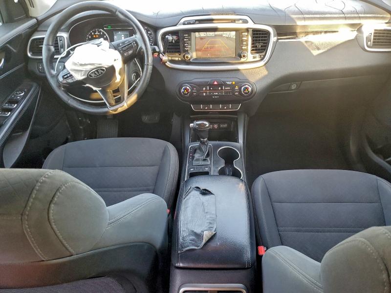 Photo 8 from auction – 2017 KIA SORENTO with VIN 5XYPG4A36HG258720