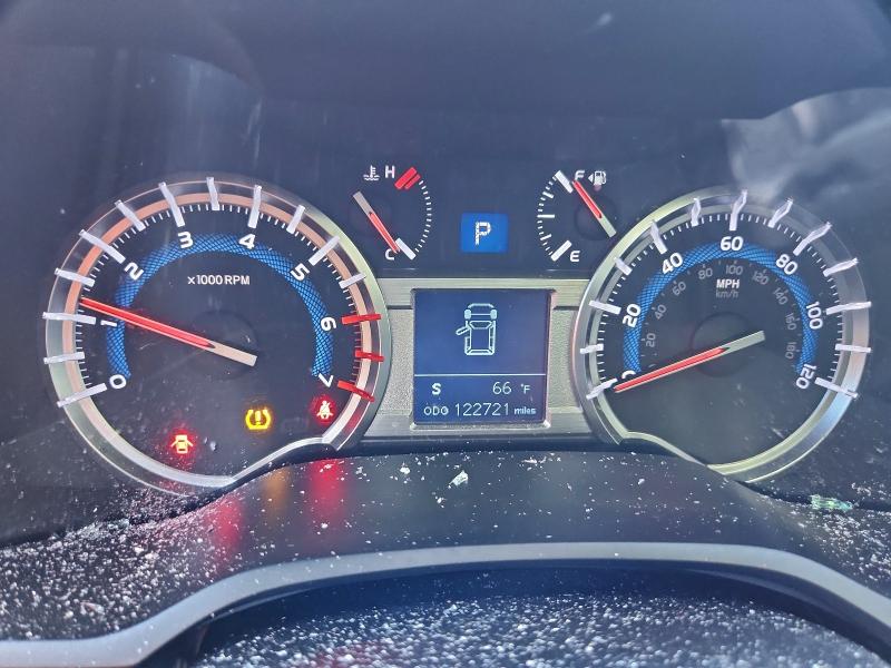 Photo 9 from auction – 2018 TOYOTA 4RUNNER SR with VIN JTEZU5JR8J5173822