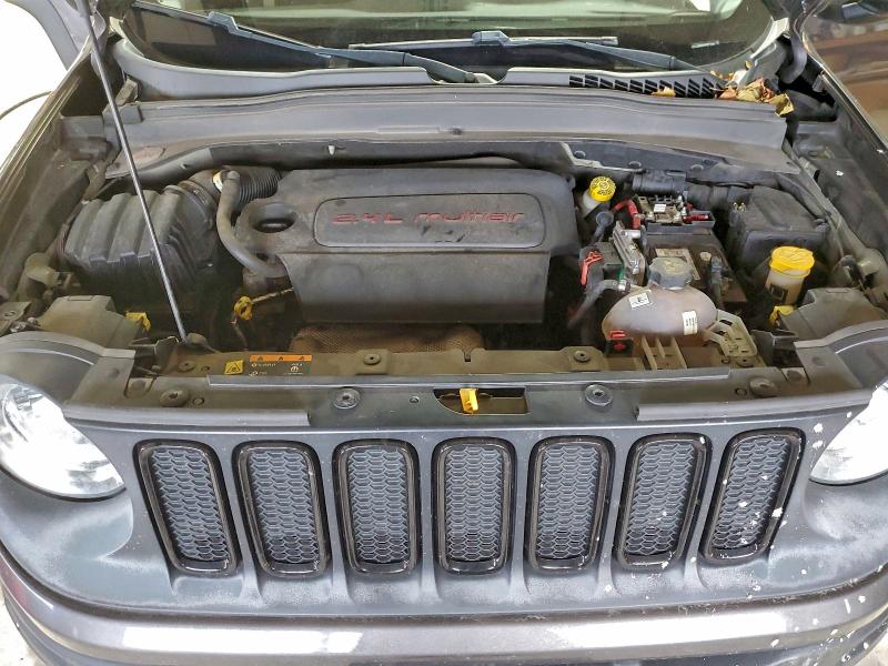 Photo 12 from auction – 2017 JEEP RENEGADE L with VIN ZACCJBBBXHPE71230
